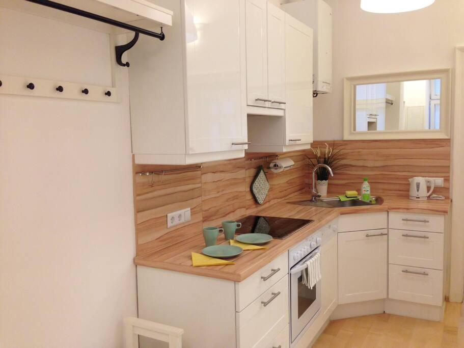 Danube Art Apartment *